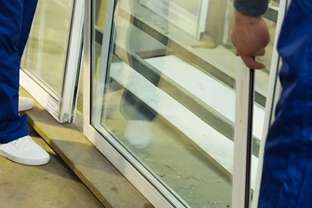 Commercial Glass Repair Technician in Pembroke Pines, FL